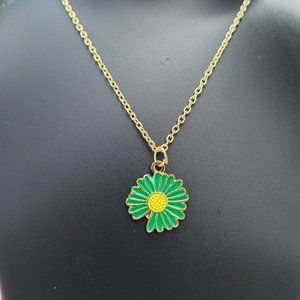 Flower Shape Pendant Necklace Minimalist  Neck Chain Daisy Jewel